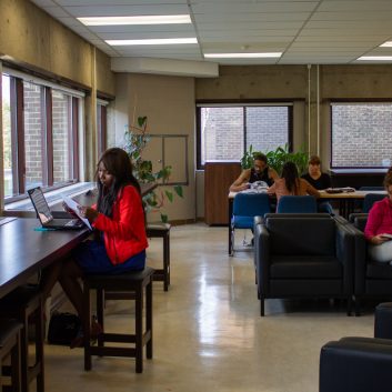 Collège de Rosemont - bibliothèque