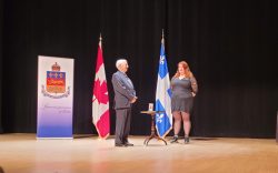 Dalia Vallée, étudiante au Collège de Rosemont et lauréate d'une médaille du Lieutenant-gouverneur du Canada pour la jeunesse