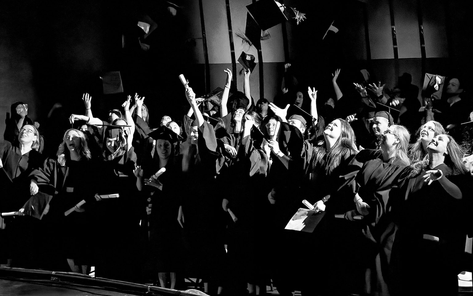 Des finissants et finissantes 21-22 du Cégep de Rosemont lors de la soirée Hommage aux finissants