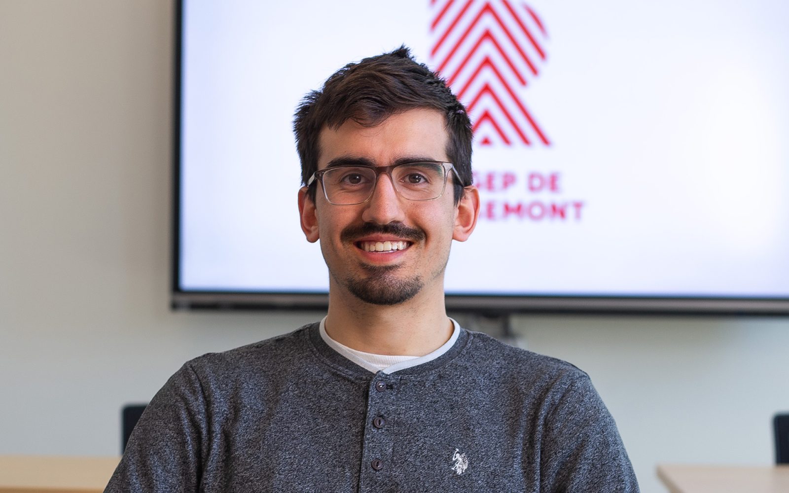 Gabriel, étudiant du programme Techniques d'aménagement et d'urbanisme au Cégep de Rosemont
