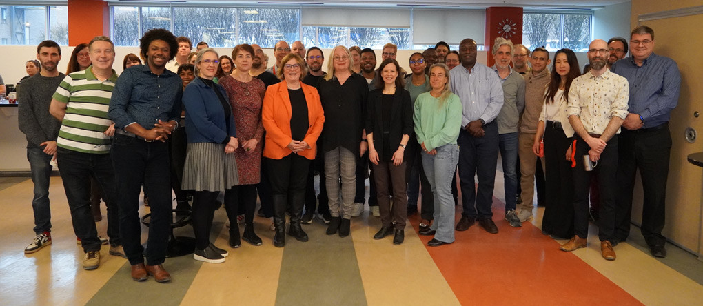 Le personnel du Cégep de Rosemont a célébré le 35e anniversaire du Cégep à distance le 31 mars dernier.